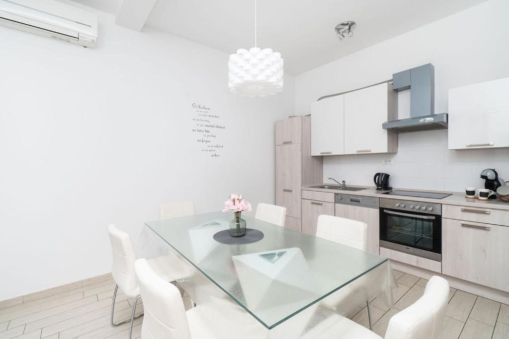 Apartments Grubisic - Sibenik - Parking Included Szoba fotó